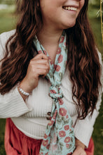 Load image into Gallery viewer, Japanese Camellia Scarf
