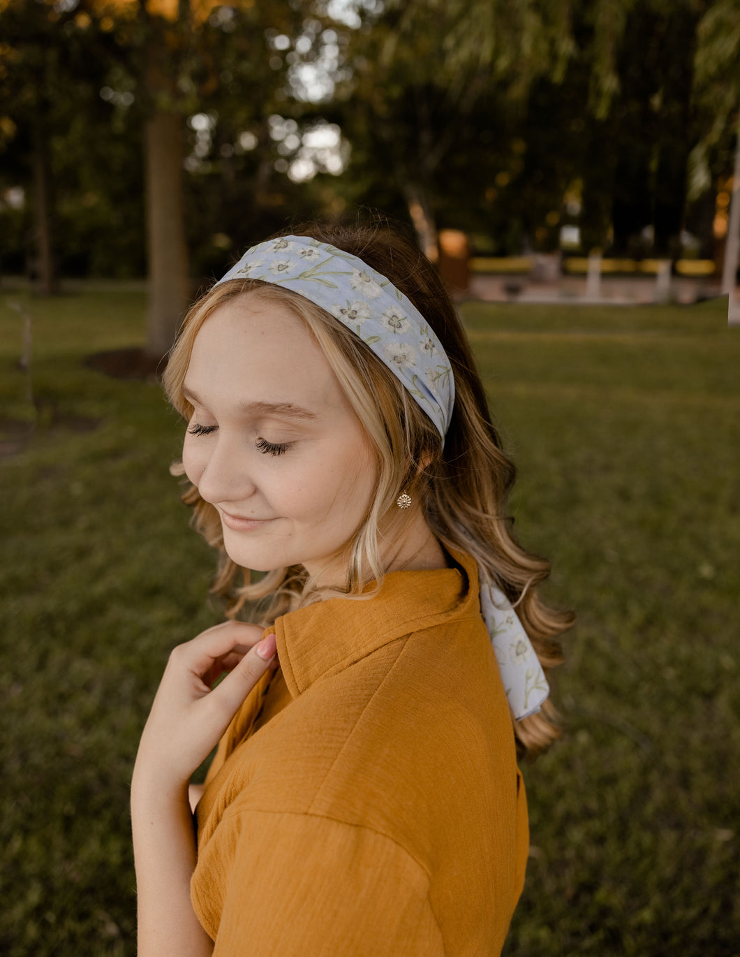 Sego Lily Scarf - Utah State Flower