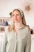 Load image into Gallery viewer, Sunflower Floral Scarf
