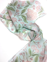 Load image into Gallery viewer, Mountain Laurel Scarf
